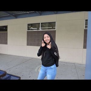 Meet your Posher, Sharlette